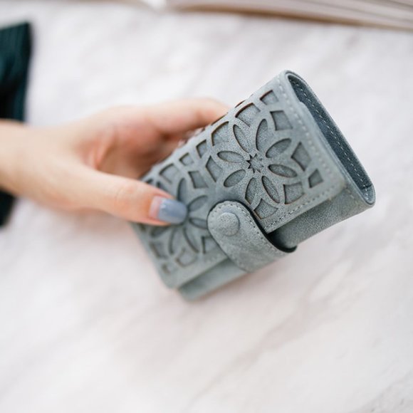 Minimalist Key or  Coin Wallet for Women - Picture 11 of 15